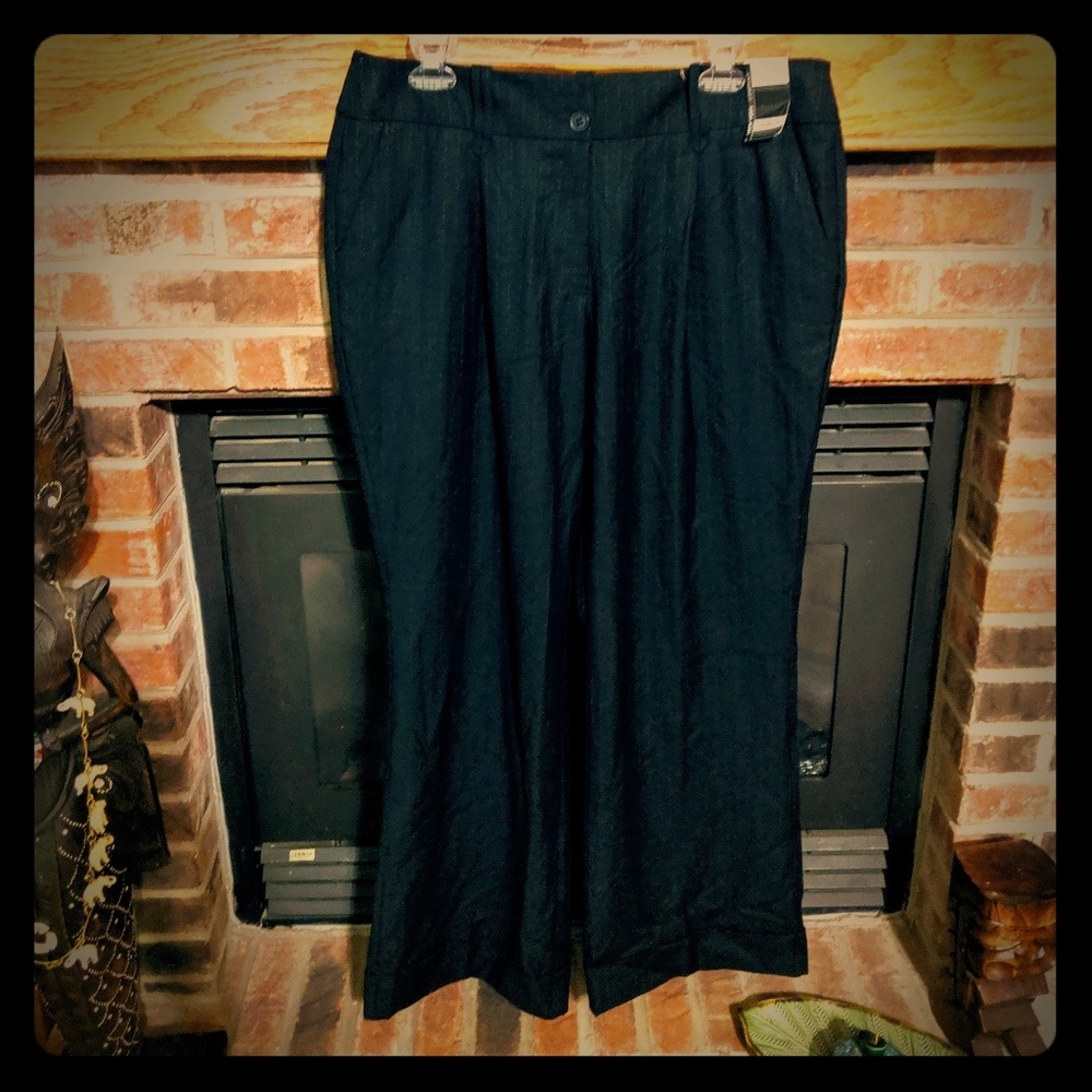 New York & company black pinstripe trouser size 14